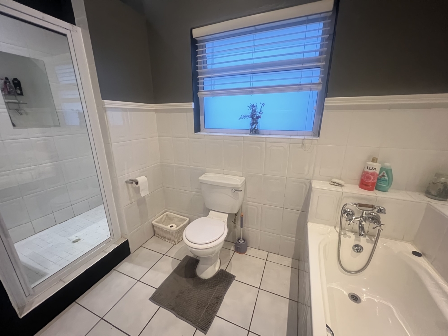 3 Bedroom Property for Sale in Berea Eastern Cape